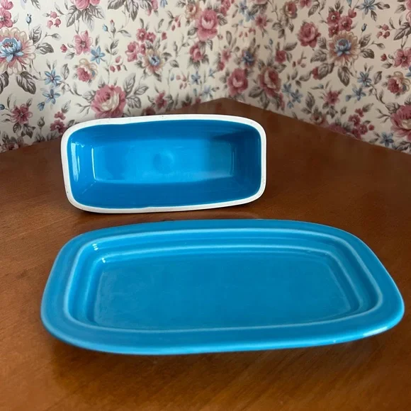 *RETIRED* NWT Fiesta Butter dish and cover Peacock Blue - Picture 2 of 3